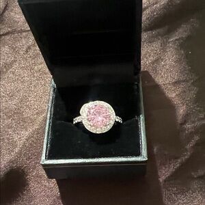 Brand new 925 sliver Ring with pink and Sapphire stones